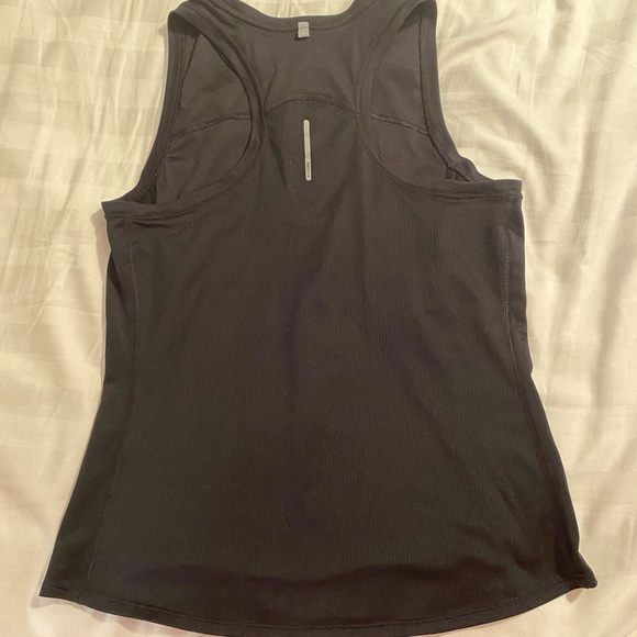 Nike Dri-Fit tank top - Picture 2 of 3